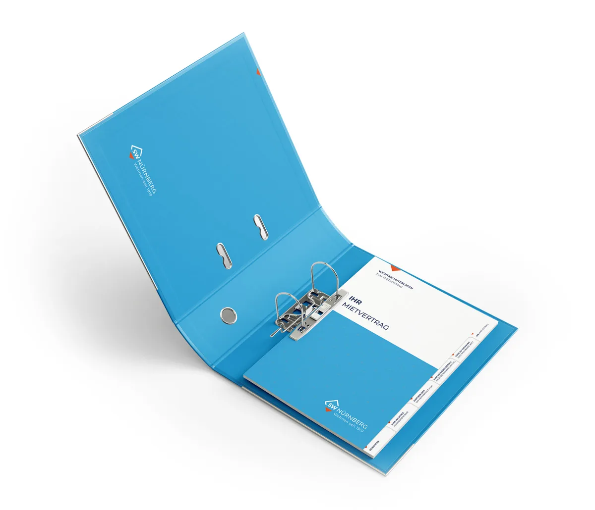 eöffneter blauer Ordner der SW Nürnberg mit eingeheftetem Mietvertrag und Register.