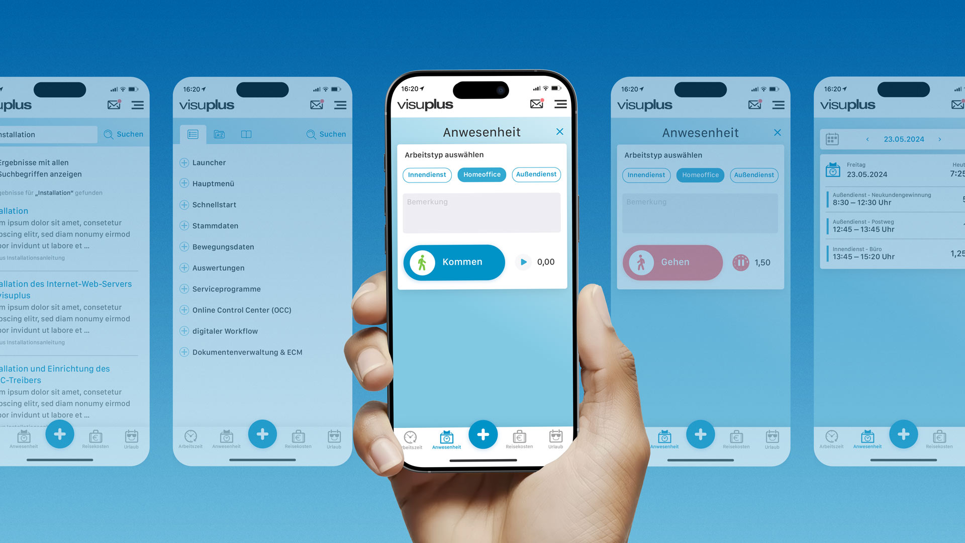 Hand hält ein Smartphone mit der App ‚visuplus‘. Auf dem Bildschirm ist die Funktion ‚Anwesenheit‘ mit Arbeitszeiterfassung und Optionen wie ‚Kommen‘ und ‚Gehen‘ zu sehen.